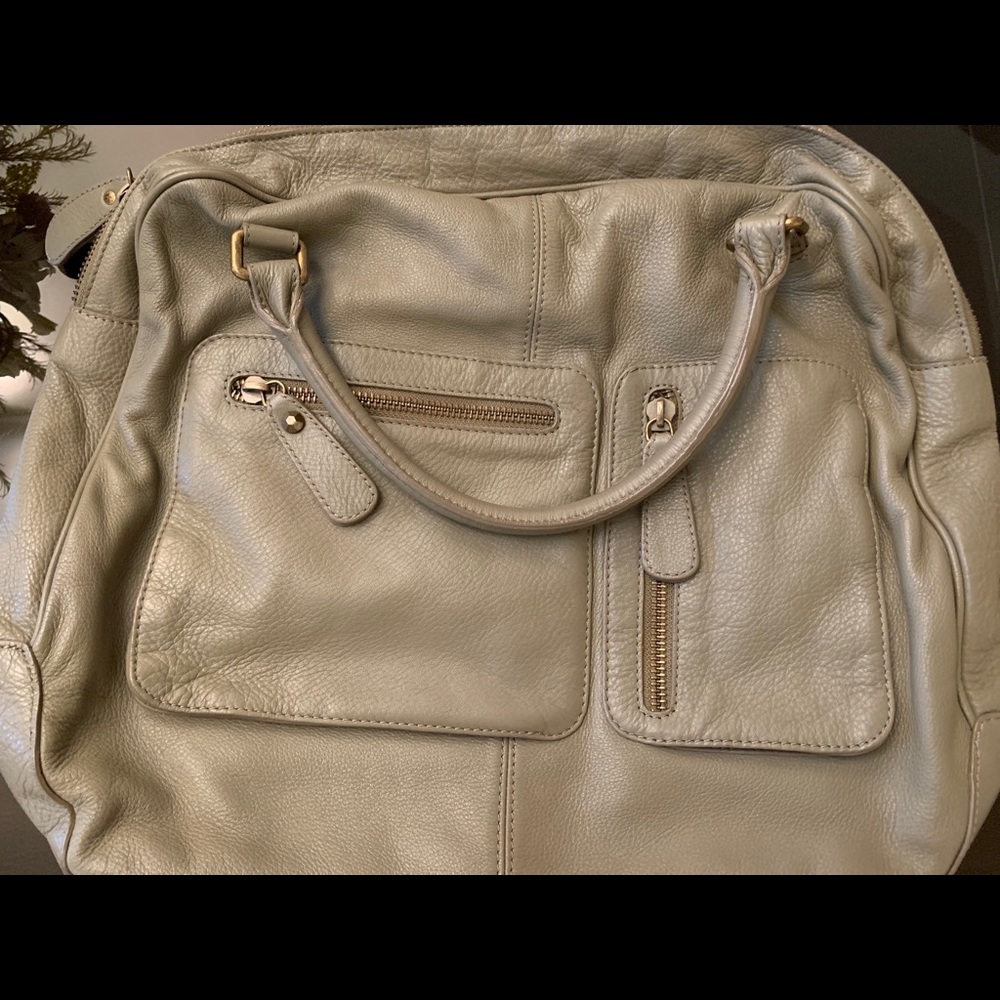 Real leather grayish toned shoulder bag!!